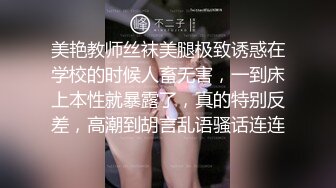 大街上zw，突然有人走了过来，吓得我连忙把衣服穿好了，不过应该是被看到了