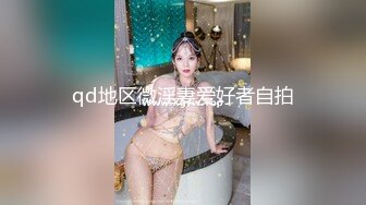 夫妻自拍分享 媳妇虽然平胸 但逼黑 屁屁大 水多啊 凌晨我被媳妇强奸了 媳妇怕扰民不敢叫 默默享受 而我强忍痛苦 默默承受 最后内射