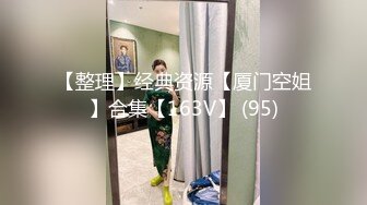 老婆自己隔离在家穿上丝袜勾引网友。