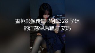 甜美漂亮小姐姐！被3个大汉轮番蹂躏！扒掉衣服揉捏奶子，边操逼边插嘴，淫语骚话不断，场面非常淫乱