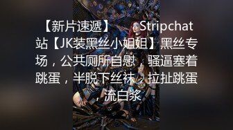   真实操女友 在宿舍大奶眼镜美眉吃完鸡鸡舔完蛋蛋 直接拿嘴当逼操内射吃精 嘴小比操逼还舒坦