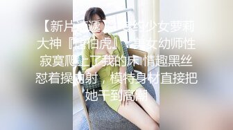 城中村社會精神小夥小妹真會玩,妹子各個水嫩,年齡不大會的超多,倆妹子爭搶著吃J8